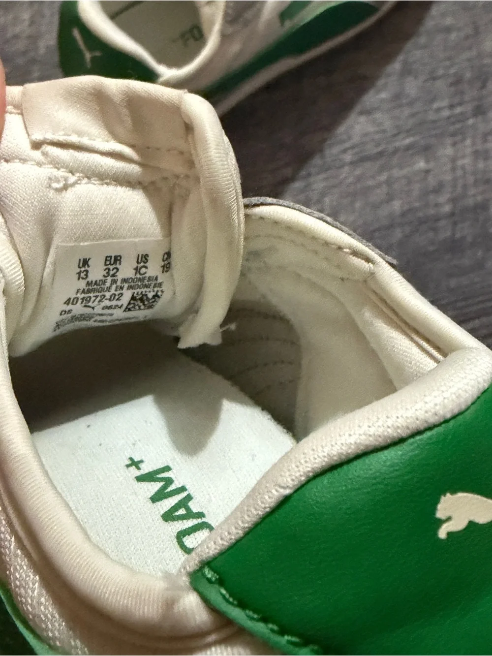 Puma Kids Sneakers Size 1C White Gray Green Suede Lace Up Shoes sporty